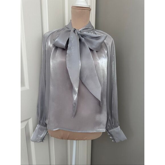 Lulu’s Luxe Shiny Silver Tie-Neck Top - Picture 1 of 12
